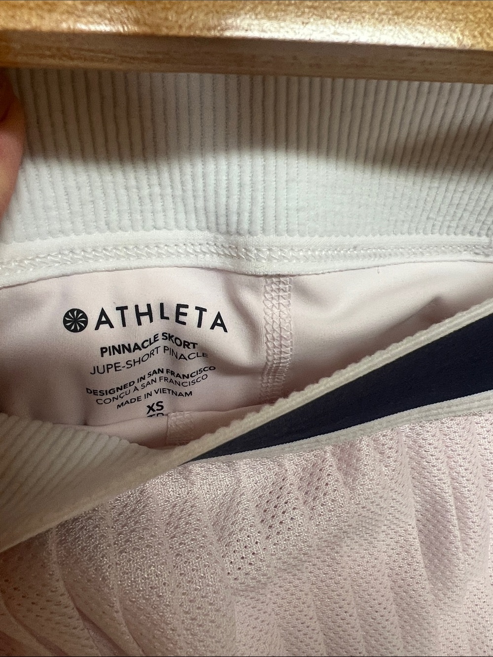 Athleta Pleated Pinnacle Tennis Skirt in Light Pink, Navy Band, XS - Picture 4 of 5